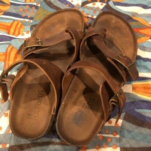 White mountain sandals